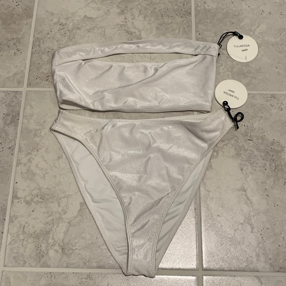 Small - Tularosa - NWT - Bikini set bandeau in white